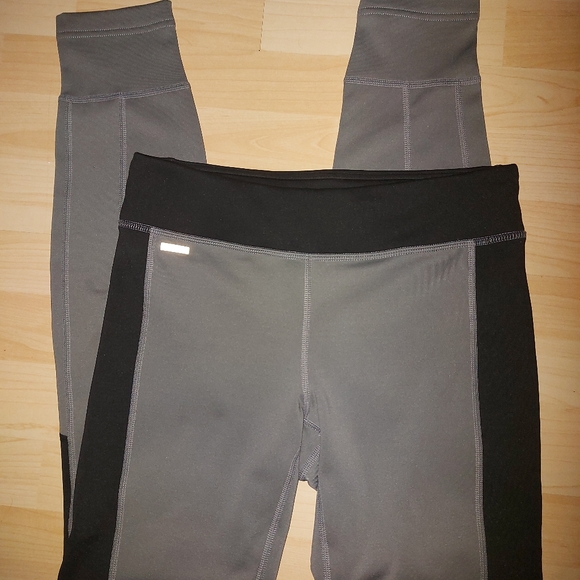 Lolë Pants - Picture 2 of 8